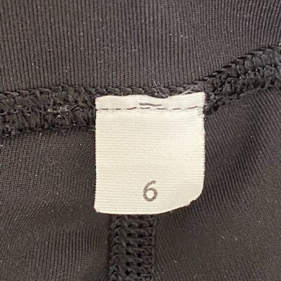 Black Capri Leggings - Picture 4 of 4